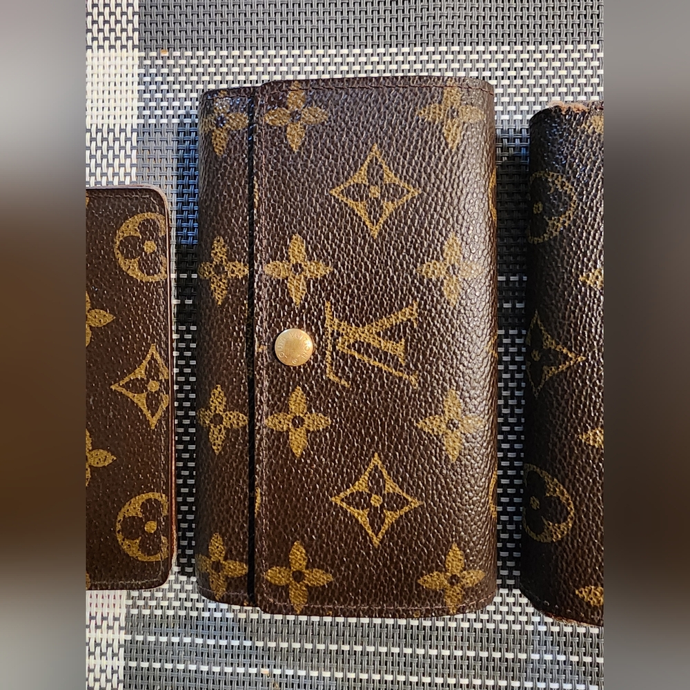 🔥BUNDLE 3 Authentic LOUIS VUITTON Wallets 🔥Great deal! Don't miss this chance! - Picture 5 of 16